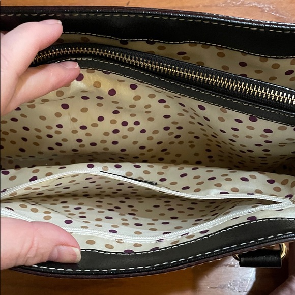 Kate Spade Two-Tone Black and Cream Handbag EUC - Picture 4 of 7